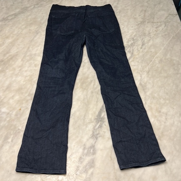 Jeans - Picture 2 of 3